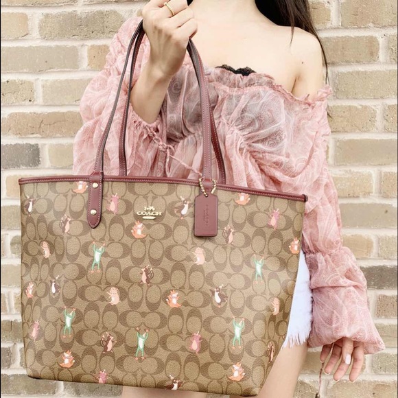 Coach Handbags - SALE‼️👜💕 NWT Coach Large Tote